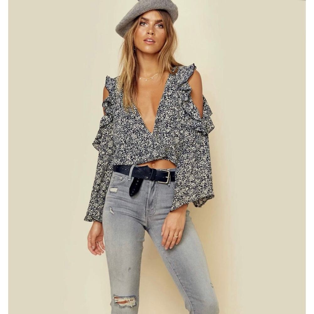 Blue Life Raven Top Floral Cold Shoulder Bell Sleeve Blouse Black Cream Women XS - Picture 11 of 11